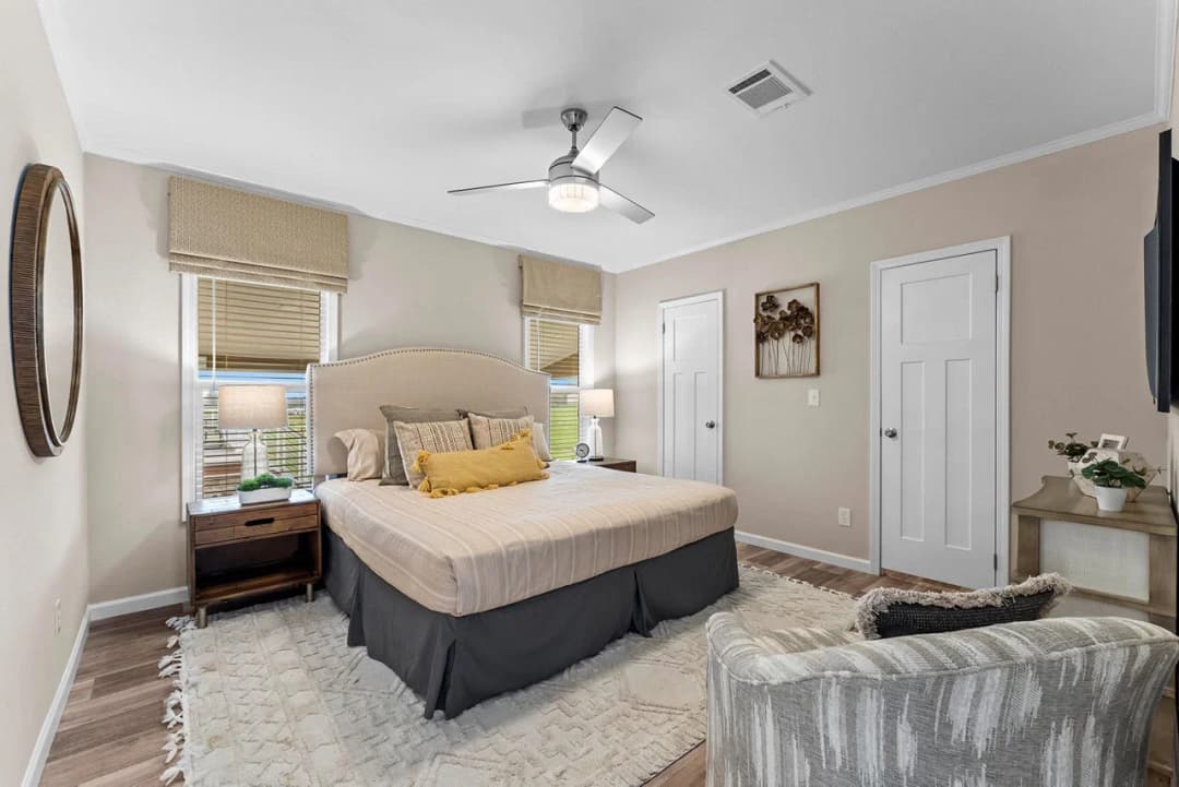 Innovation in2860h32103 bedroom home features