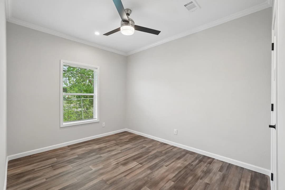 Innovation in3276h42466 bedroom home features