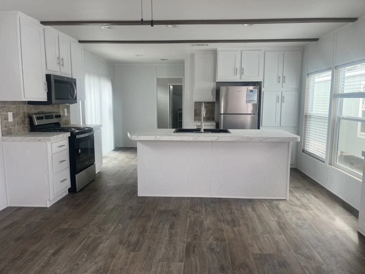 Pinnacle 16602p kitchen home features