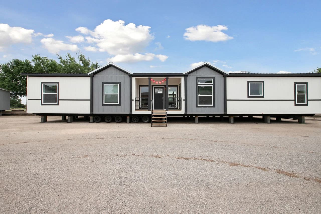 Innovation in3276h42094 hero, elevation, and exterior home features