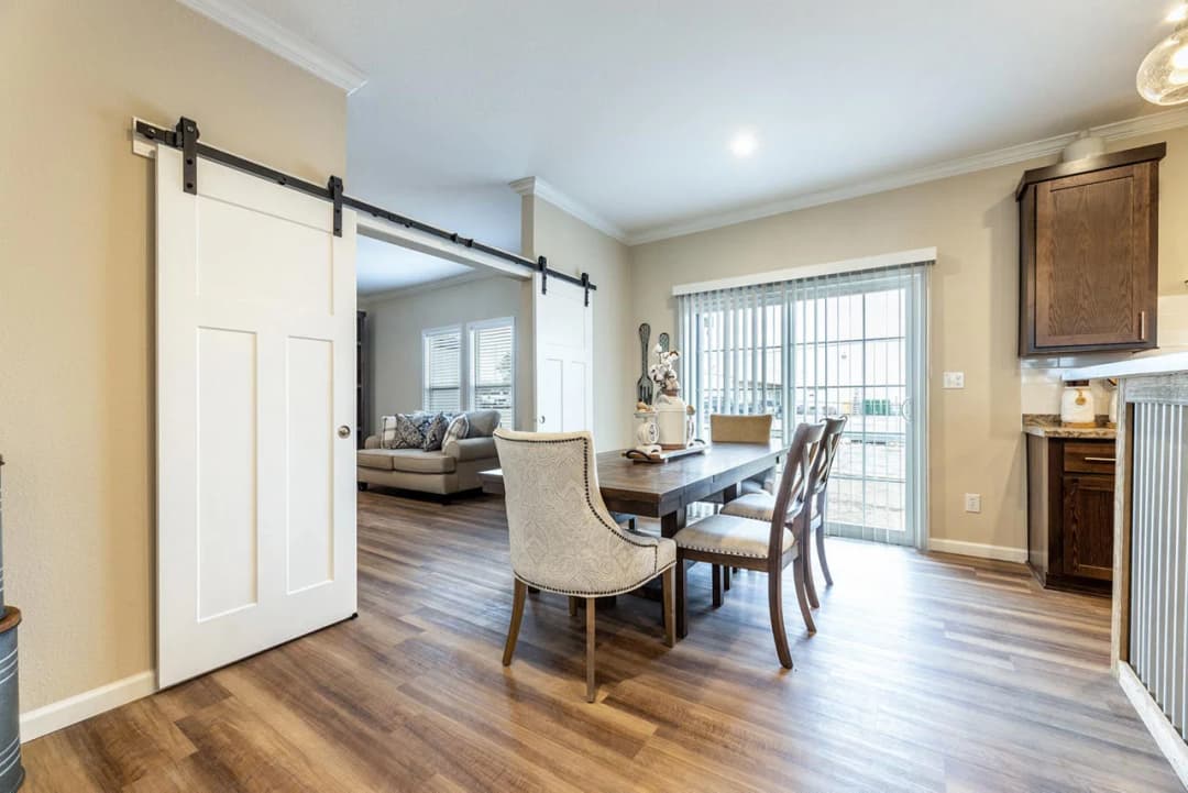 Innovation in3260h32076 interior home features