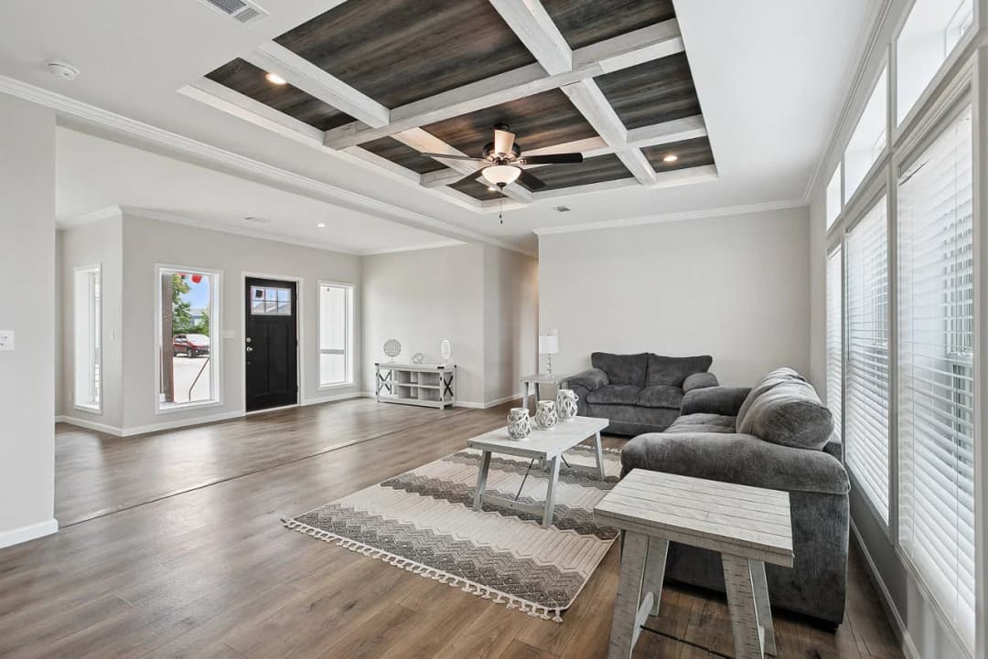 Innovation in3276h42094 interior home features