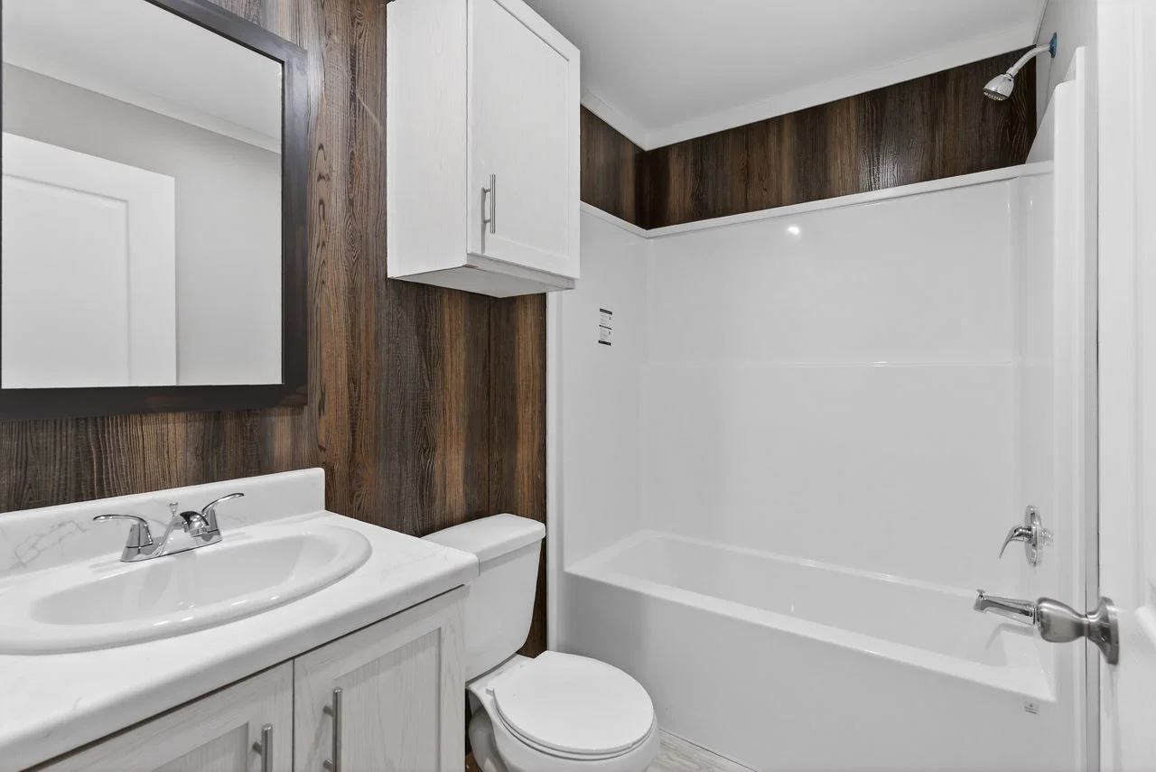 Nm1676c bathroom home features