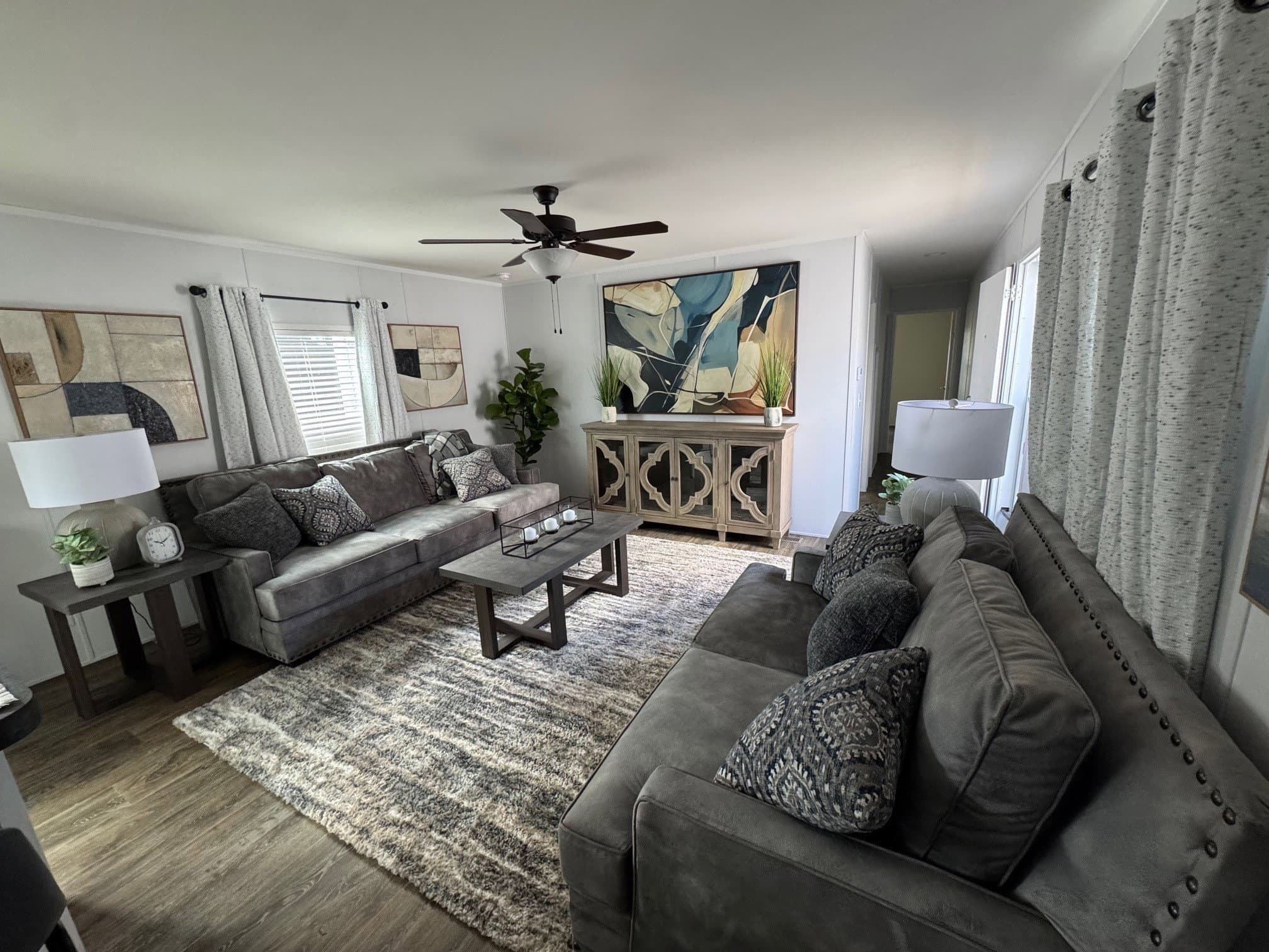 Landmark 16763a interior home features