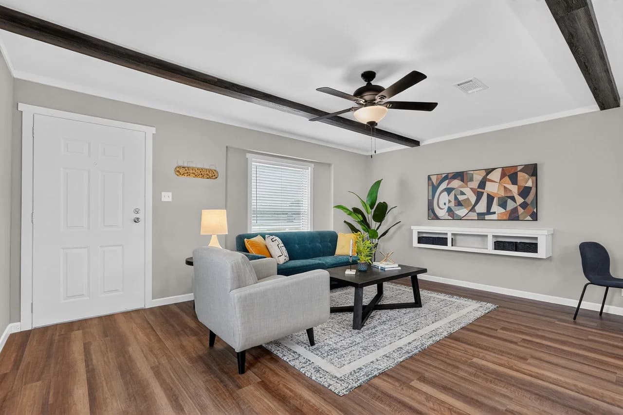 Nm1866a interior home features