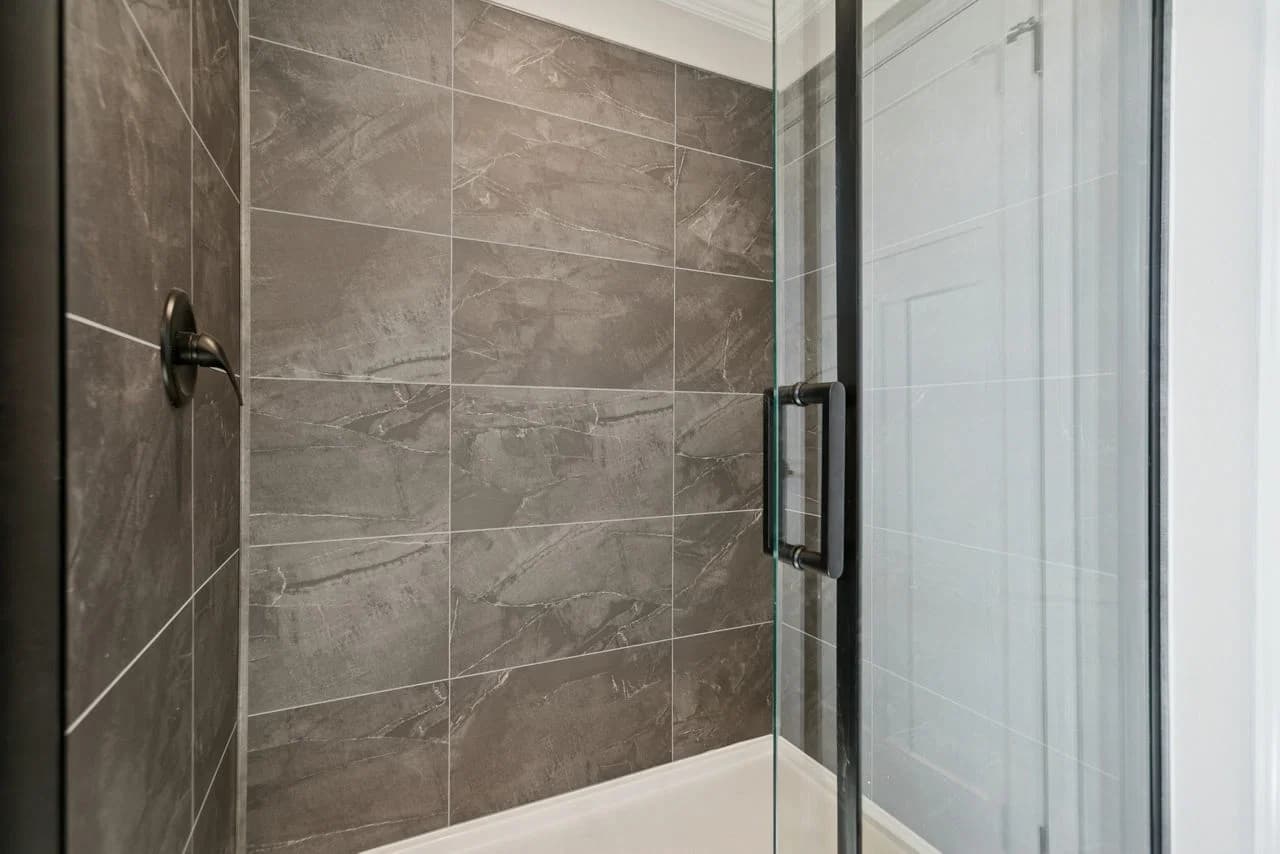 Innovation in5442h33003 bathroom home features