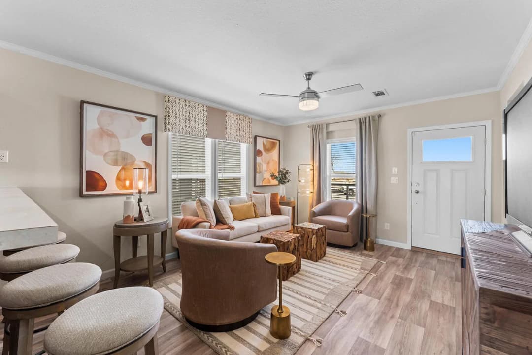 Innovation in2860h32103 interior home features