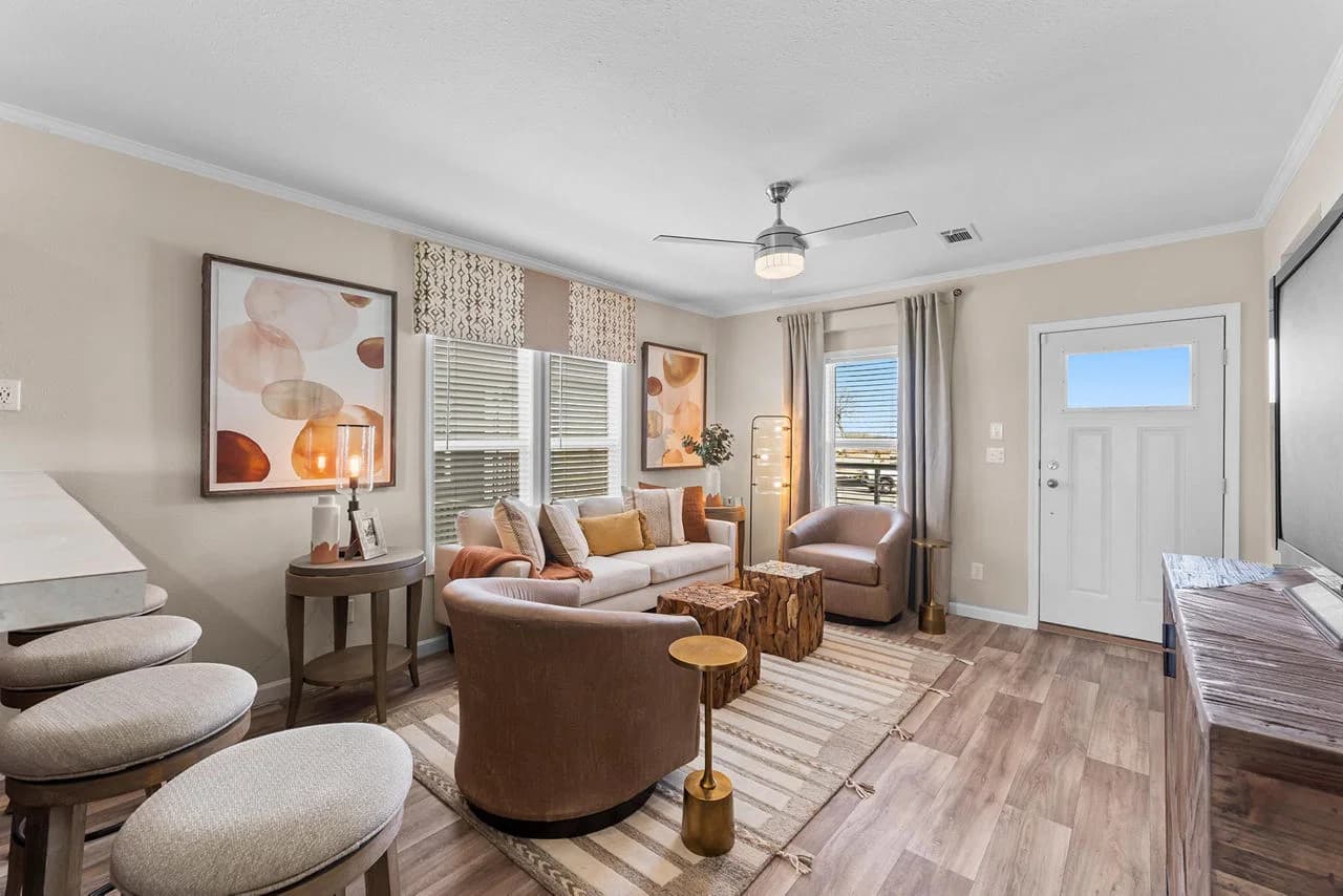 Innovation in2860h32103 interior home features