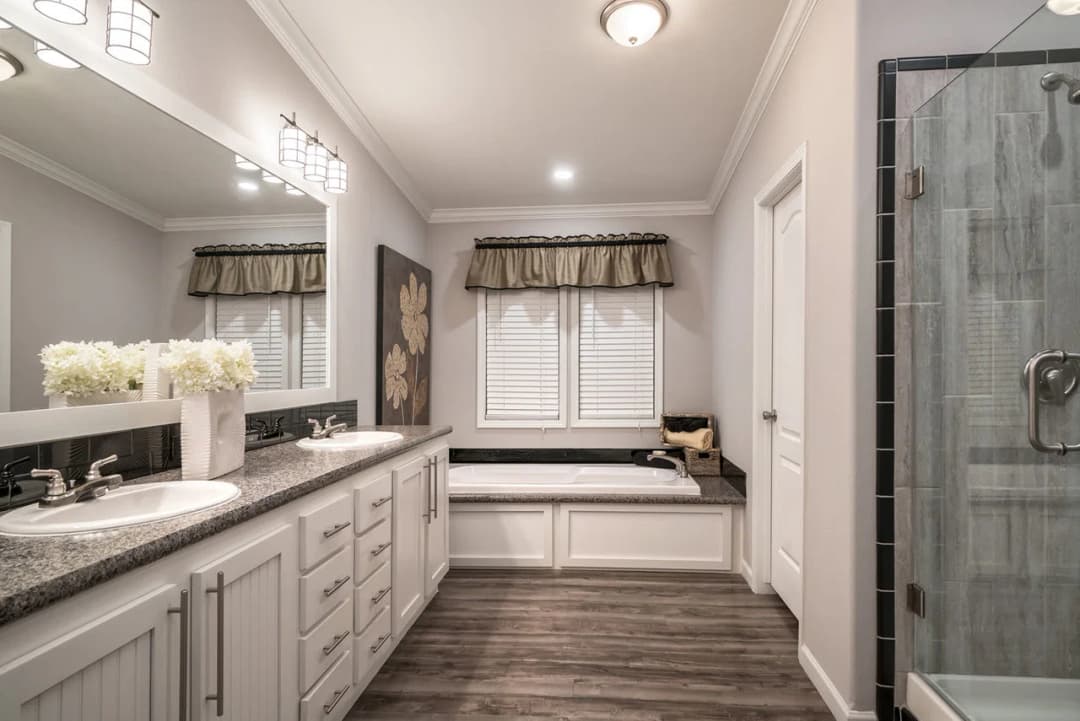 Innovation in3268h42022 bathroom home features