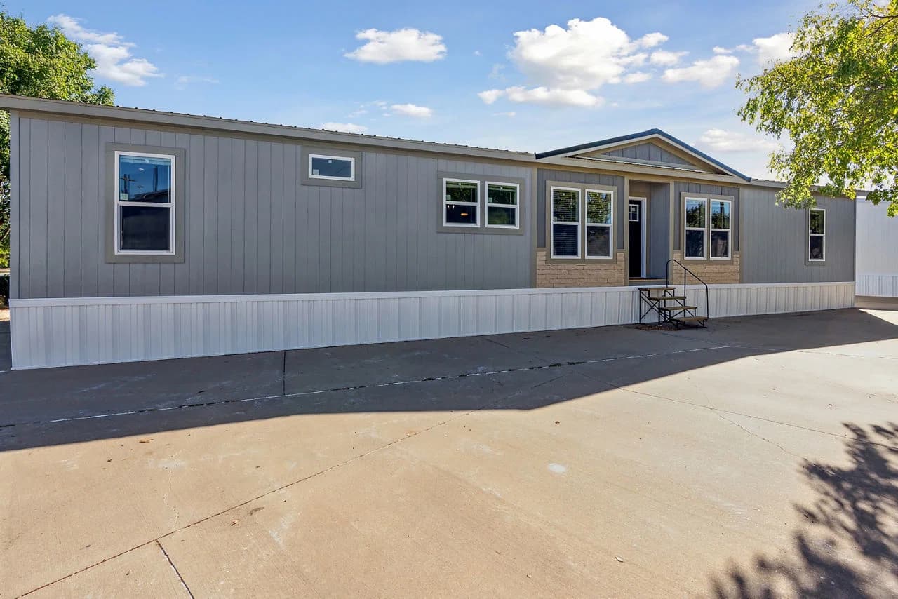 Innovation in3268h42421 hero, elevation, and exterior home features