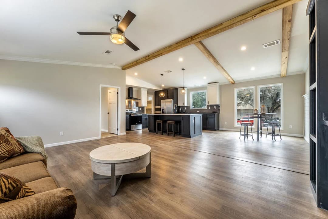 Innovation in2864h42331 interior home features