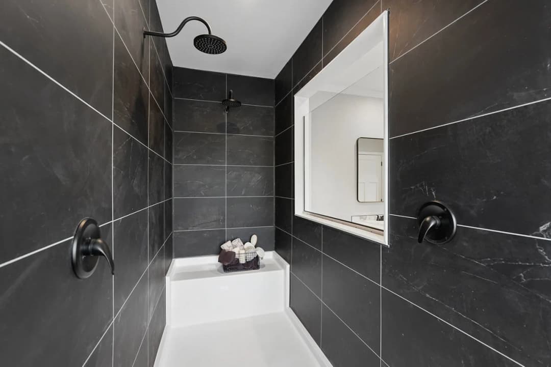 Innovation in3276h42466 bathroom home features