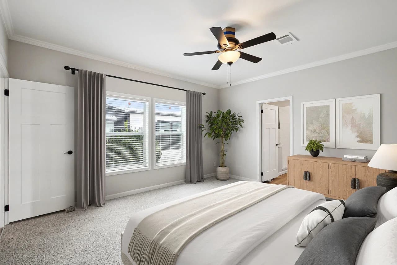 Innovation in3276h42094 bedroom home features