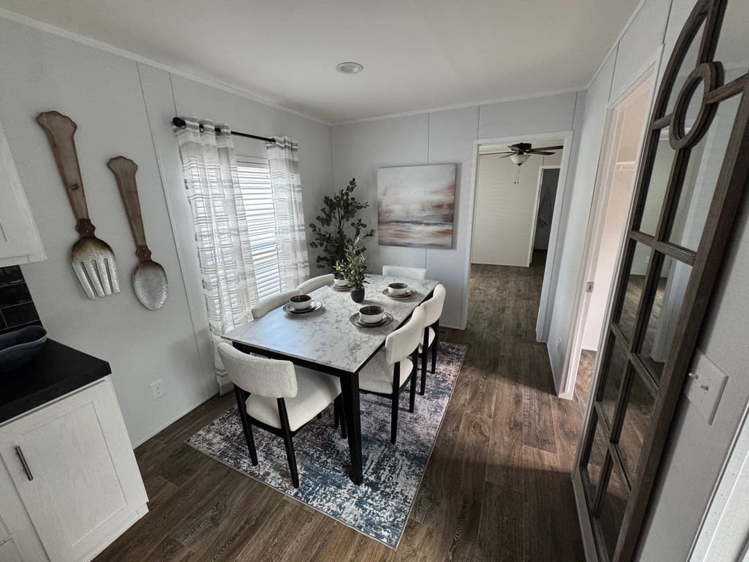 Landmark 16763a interior home features