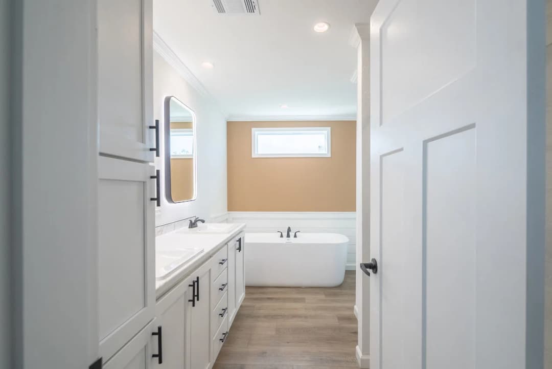 Innovation in5442h33003 bathroom home features