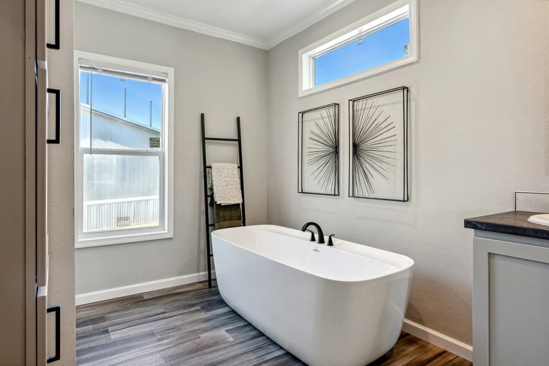 Innovation in3268h42421 bathroom home features