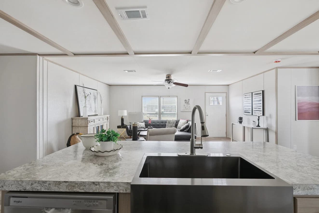 Pinnacle 28603p kitchen home features