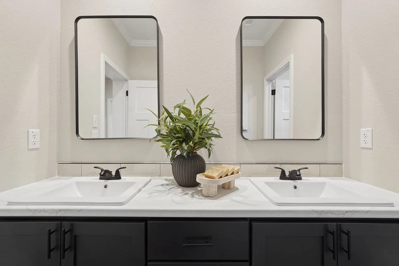 Innovation in3276h42466 bathroom home features