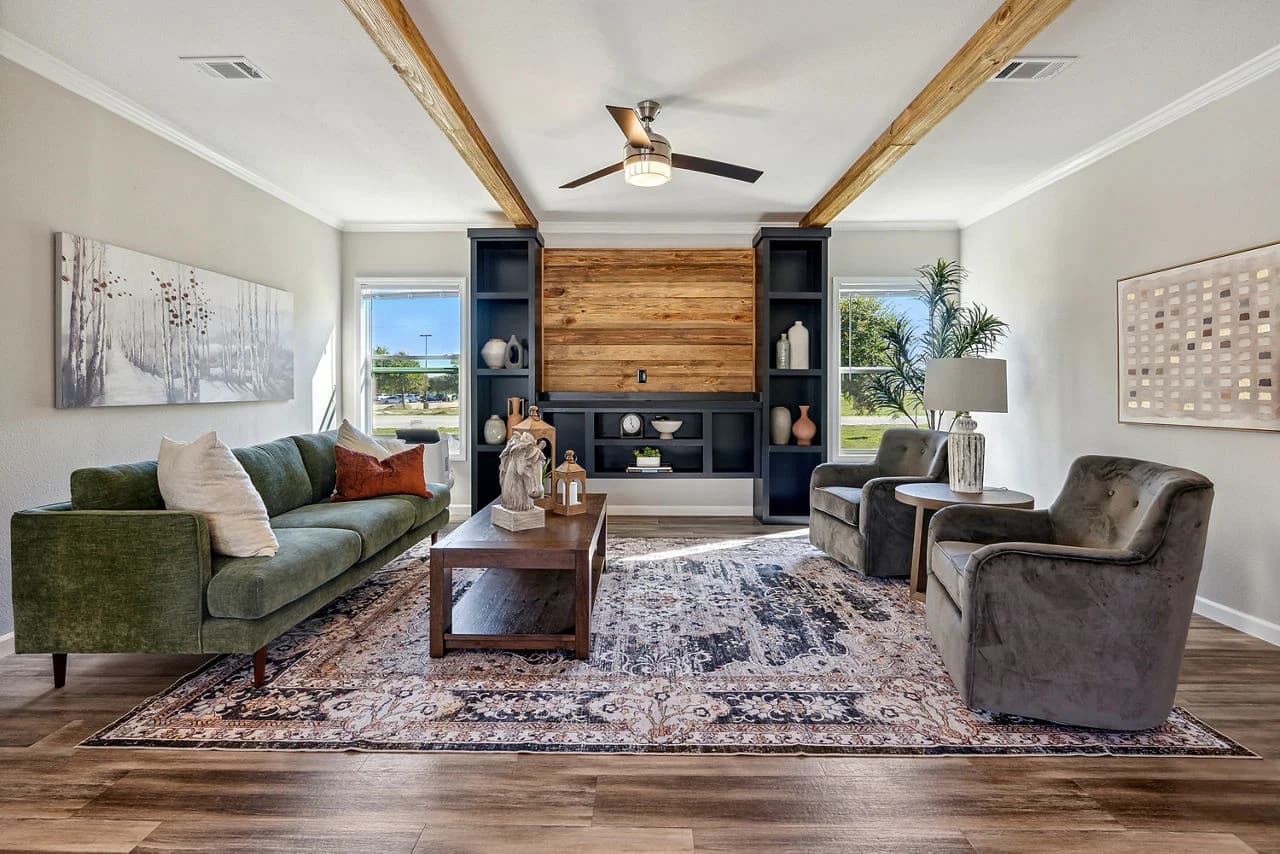 Innovation in3268h42421 interior home features