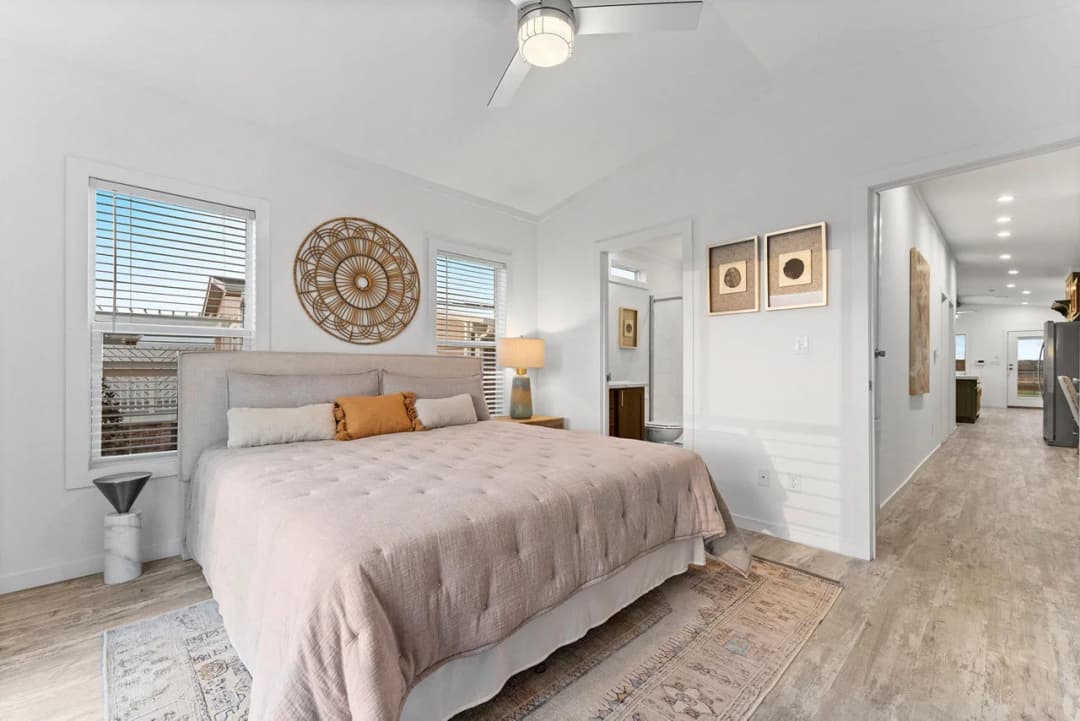 Innovation in1668h22126 bedroom home features