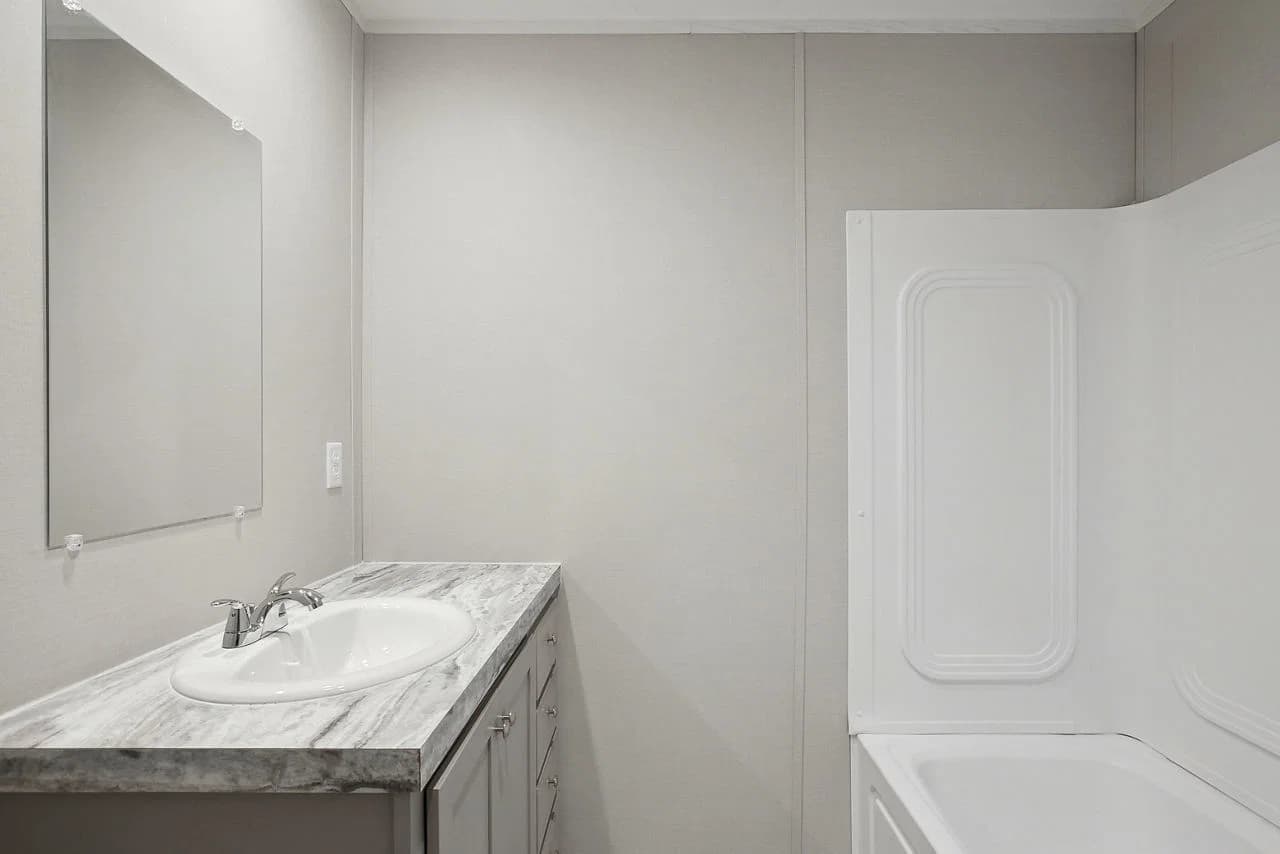 Nm1676b bathroom home features