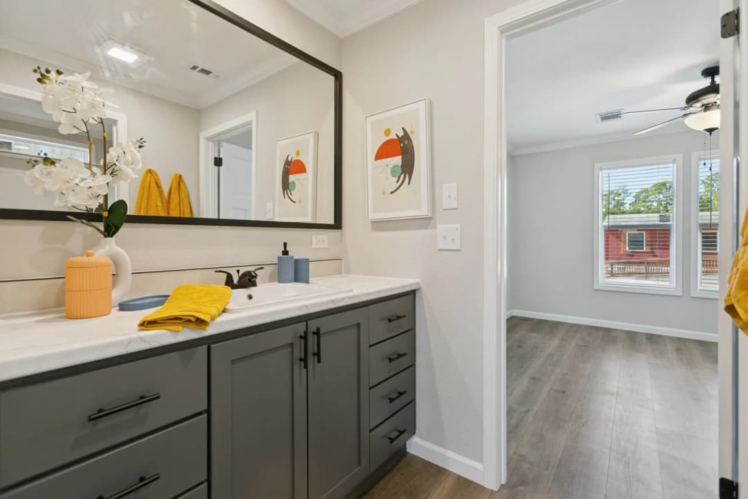 Innovation in5442h33003 bathroom home features
