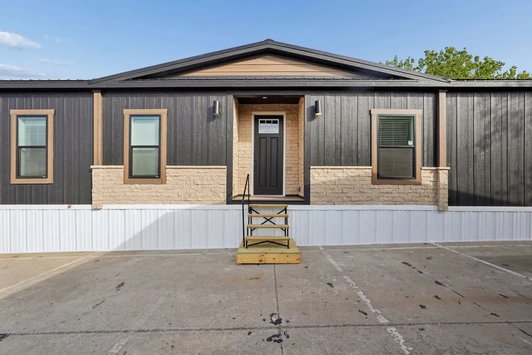 Innovation in3276h42466 exterior home features