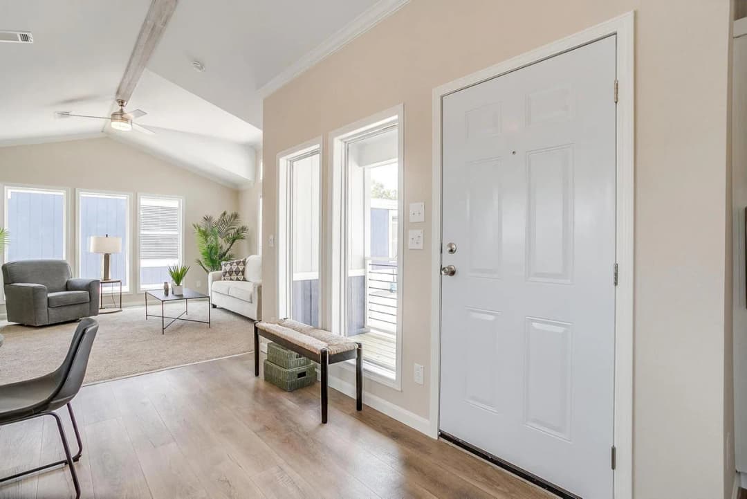 Innovation in1856h11024 interior home features