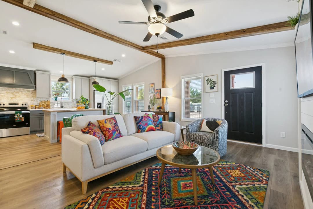 Innovation in5442h33003 interior home features
