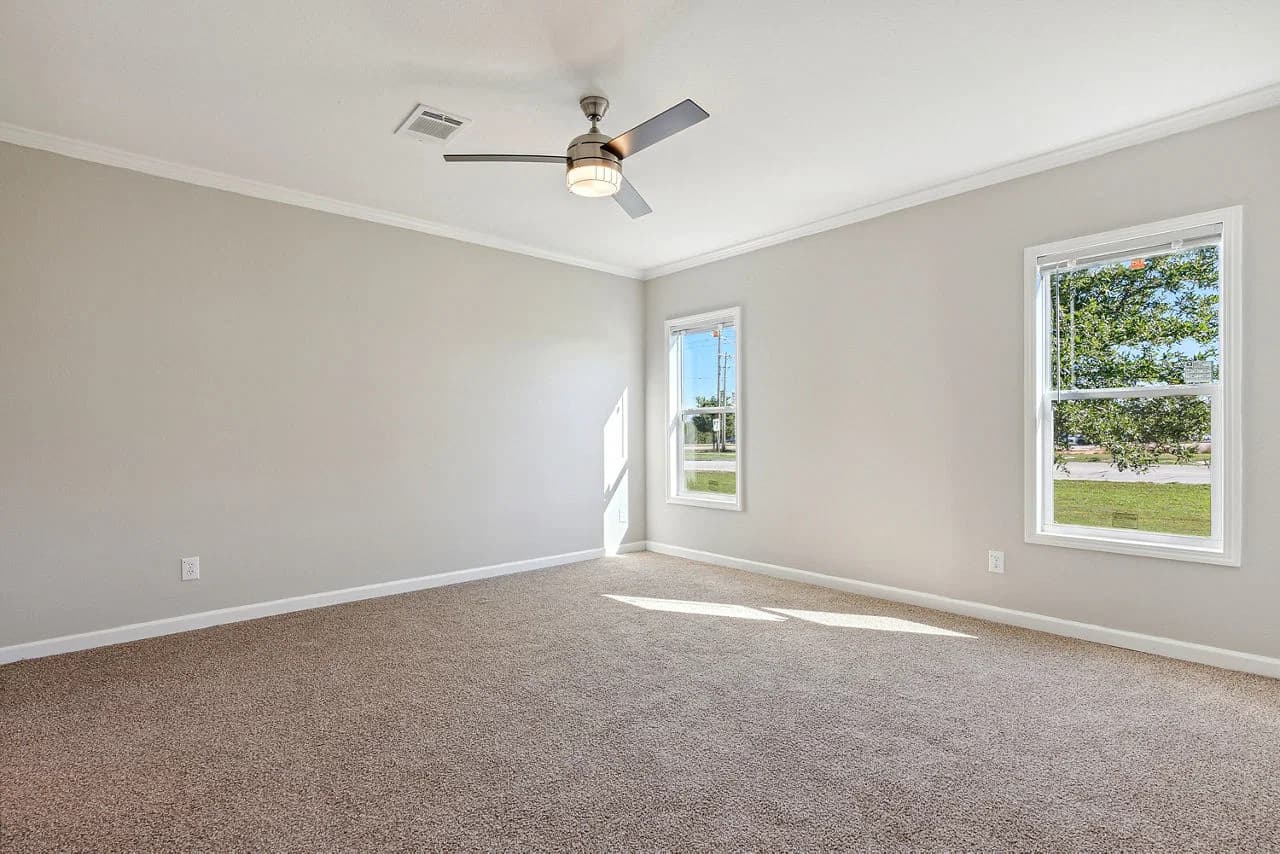 Innovation in3268h42421 bedroom home features
