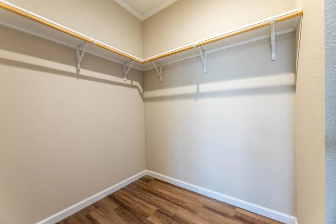 Innovation in3260h32076 interior home features