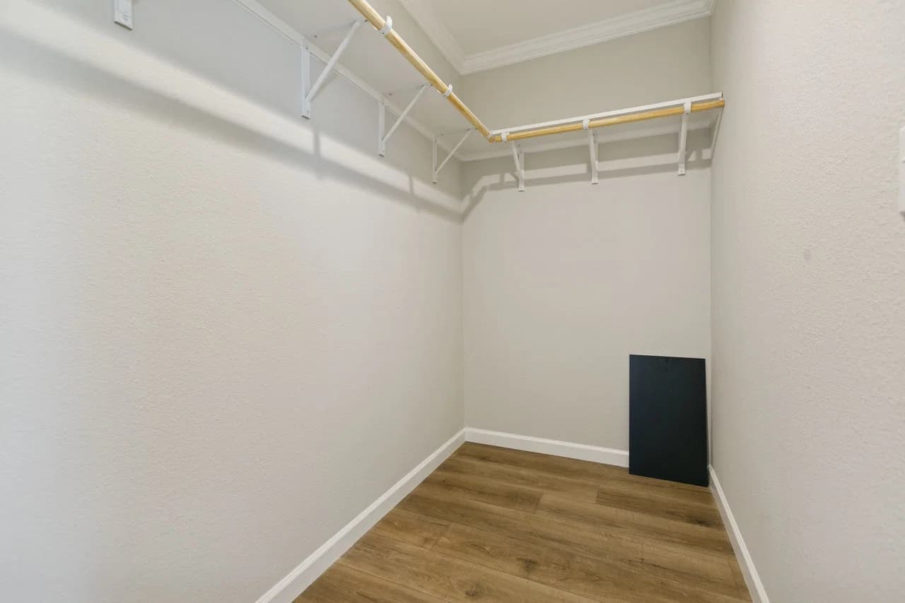 Innovation in5442h33003 interior home features