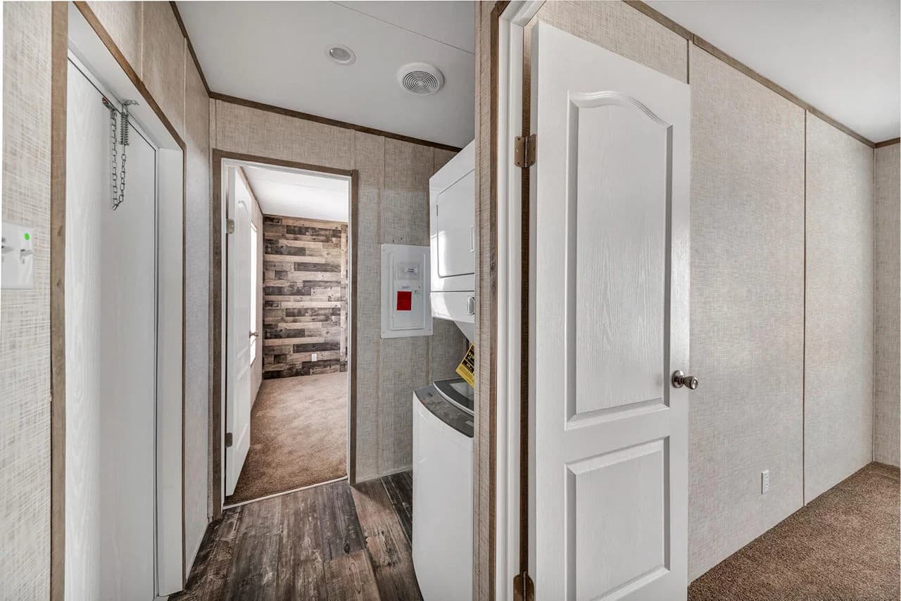 Nm1650a interior home features