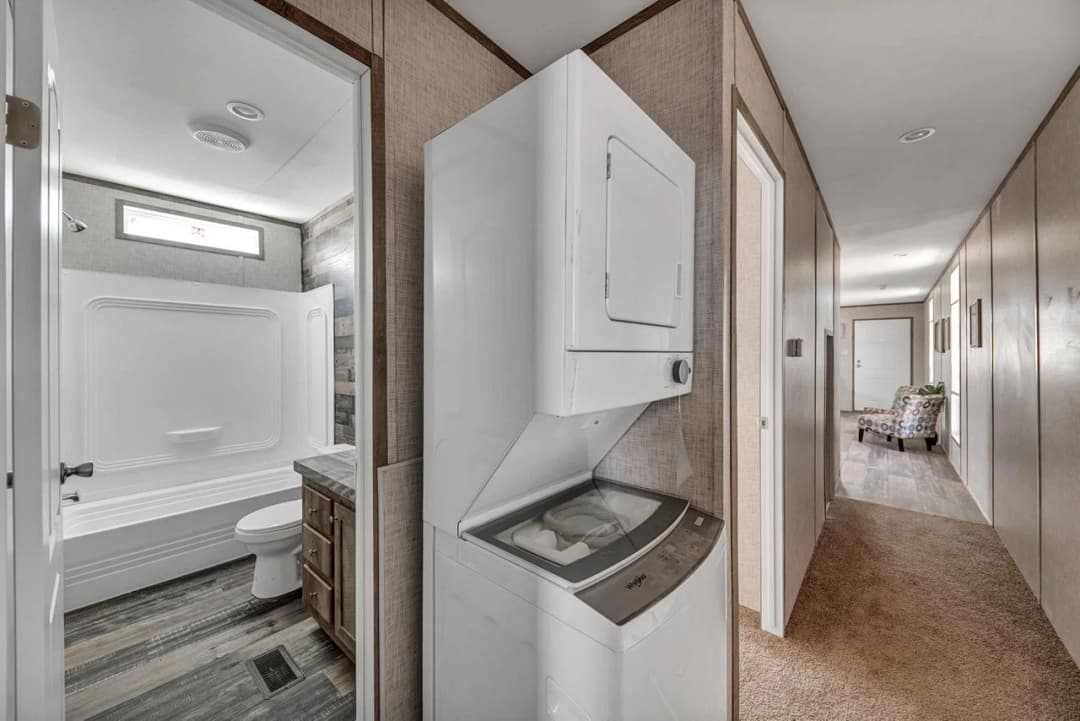 Nm1650a interior home features