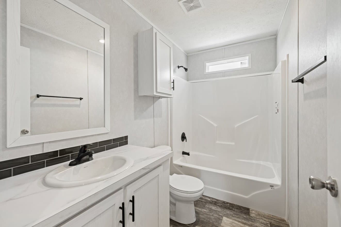 Verde ranch 28563n bathroom home features