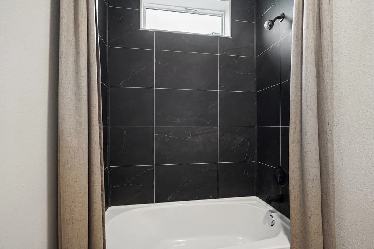 Innovation in3276h42466 bathroom home features
