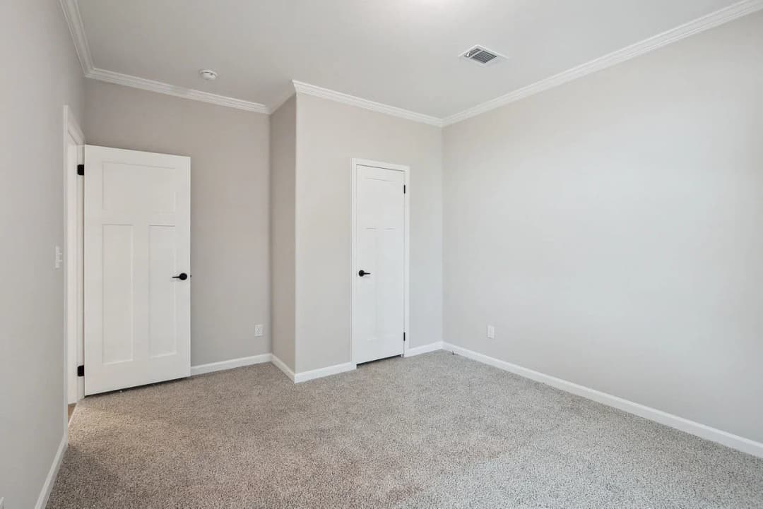 Innovation in3276h42094 bedroom home features