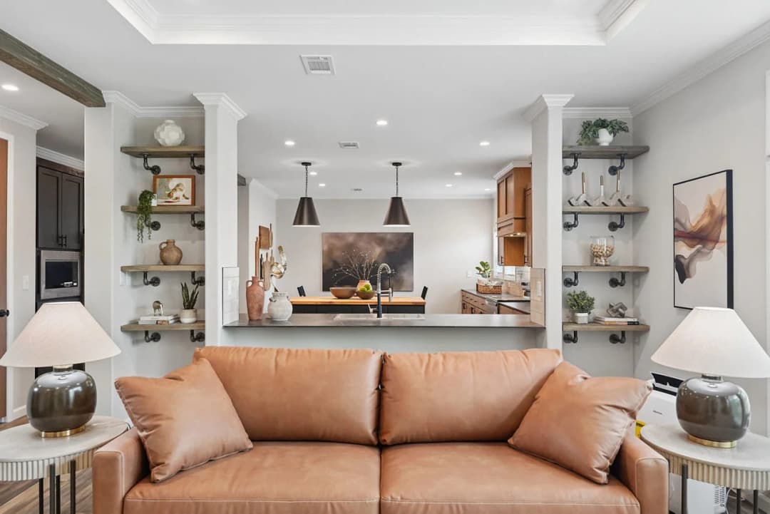 Innovation in3276h42466 interior home features