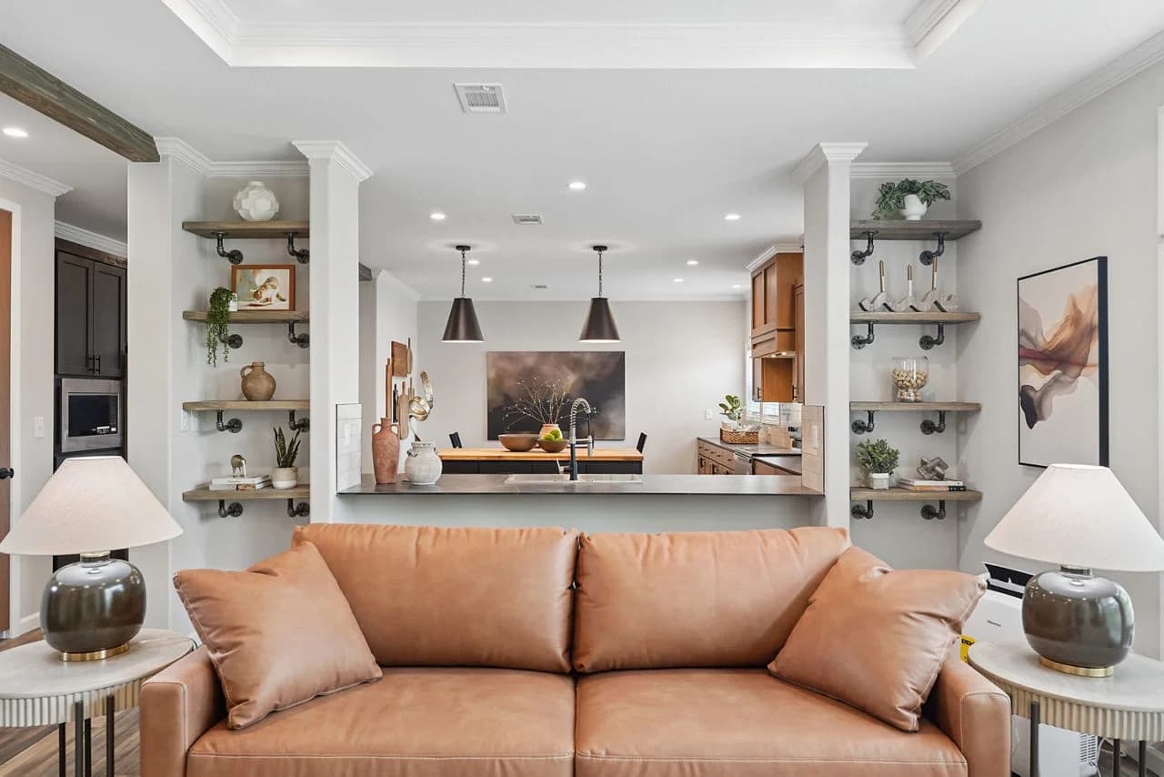 Innovation in3276h42466 interior home features