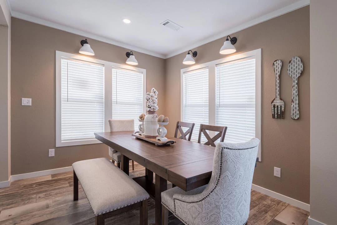 Innovation in3266h32050 interior home features