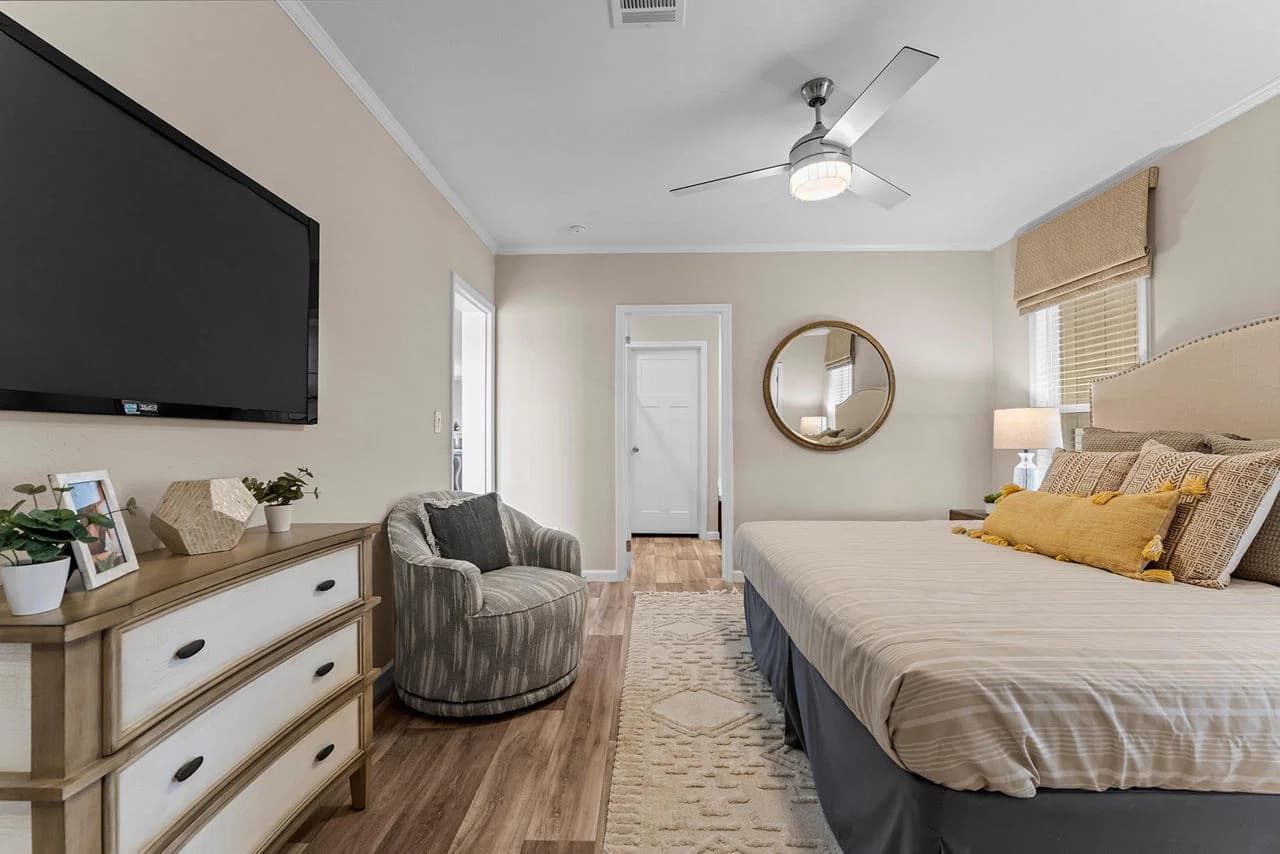 Innovation in2860h32103 bedroom home features