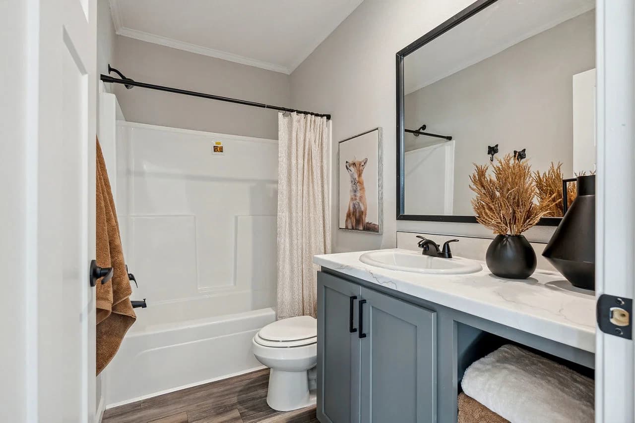 Innovation in3268h42421 bathroom home features