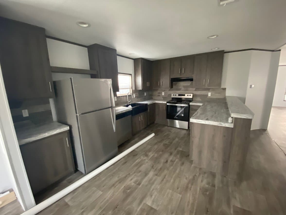 Pinnacle 28523f kitchen home features