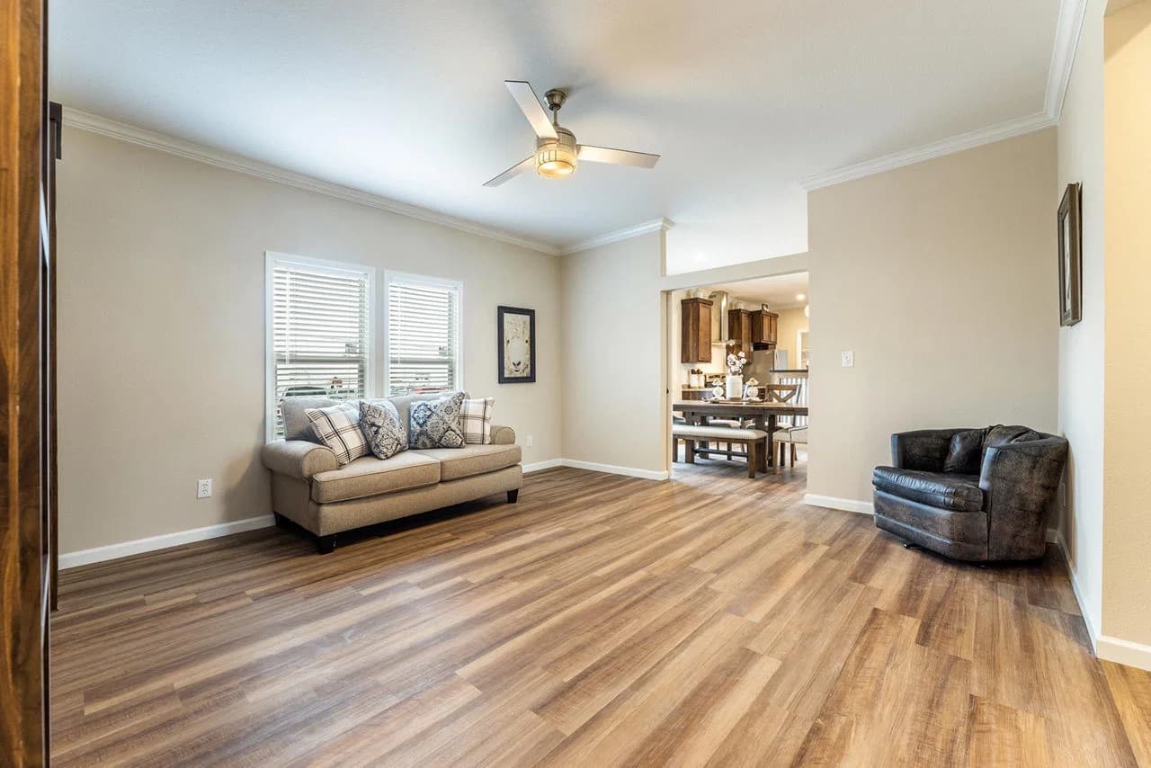 Innovation in3260h32076 interior home features