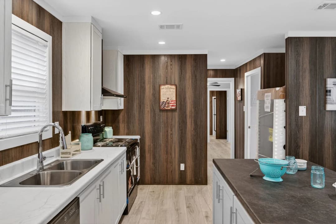 Nm1676c kitchen home features