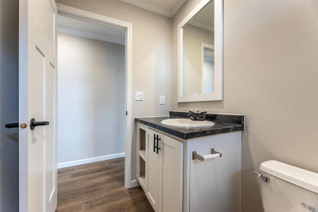 Innovation in2864h42331 bathroom home features