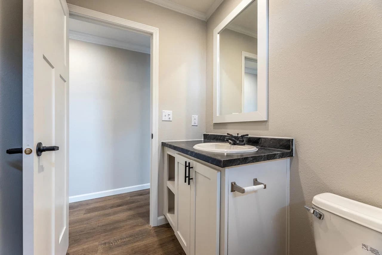 Innovation in2864h42331 bathroom home features