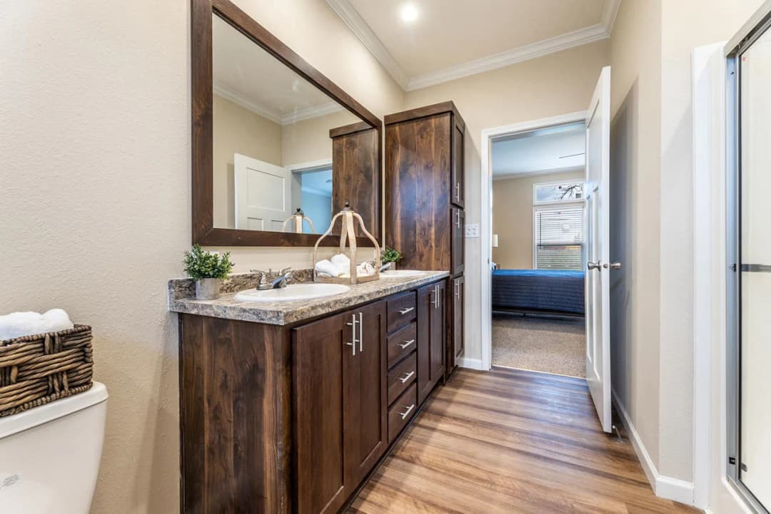Innovation in3260h32076 bathroom home features
