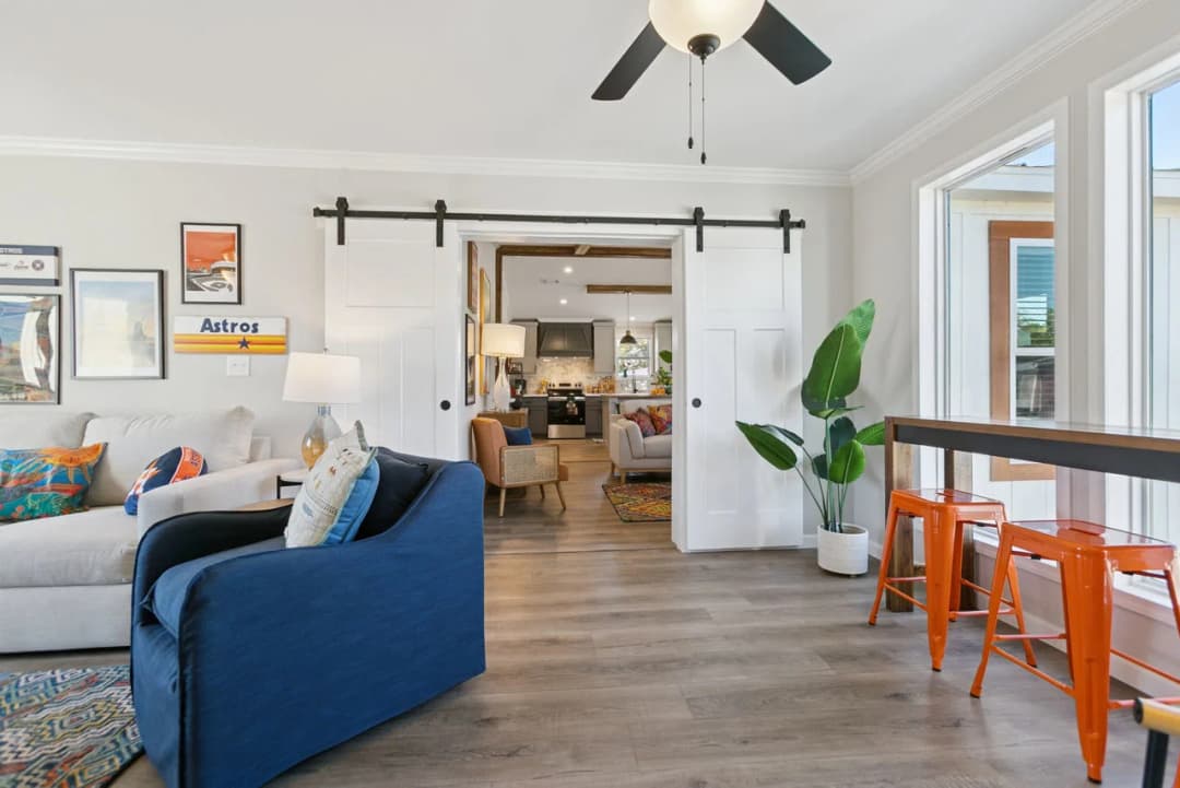 Innovation in5442h33003 interior home features
