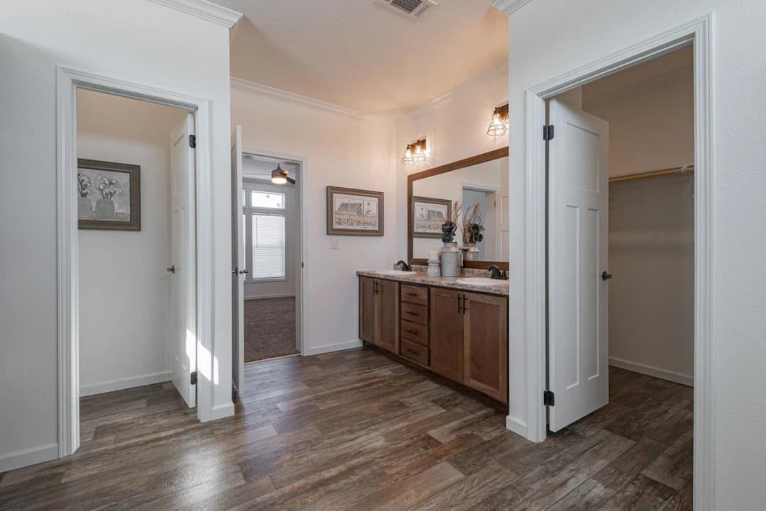 Innovation in3276h42075 bathroom home features